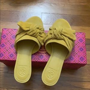 Tory Burch Annabelle Bow Slide Kid Suede